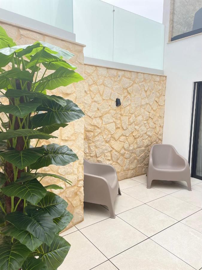 T1 Com Patio Apartment Портиман Екстериор снимка