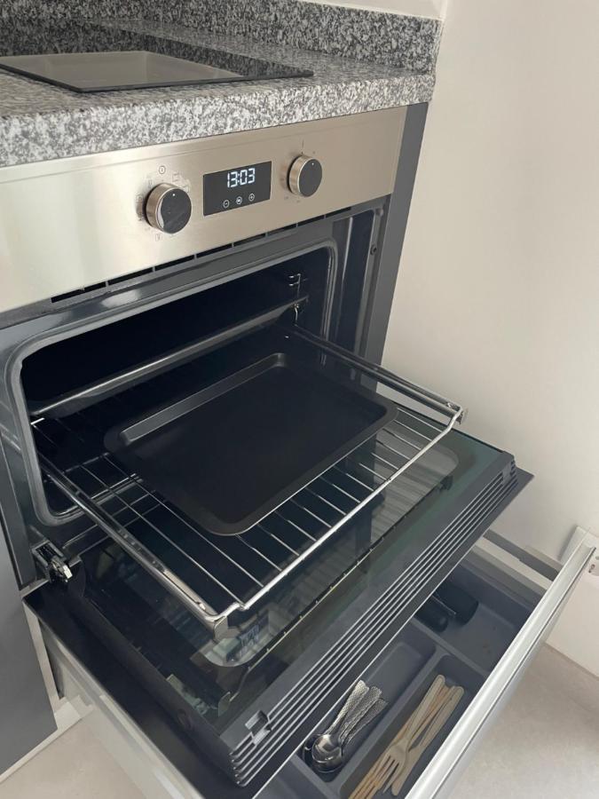 T1 Com Patio Apartment Портиман Екстериор снимка